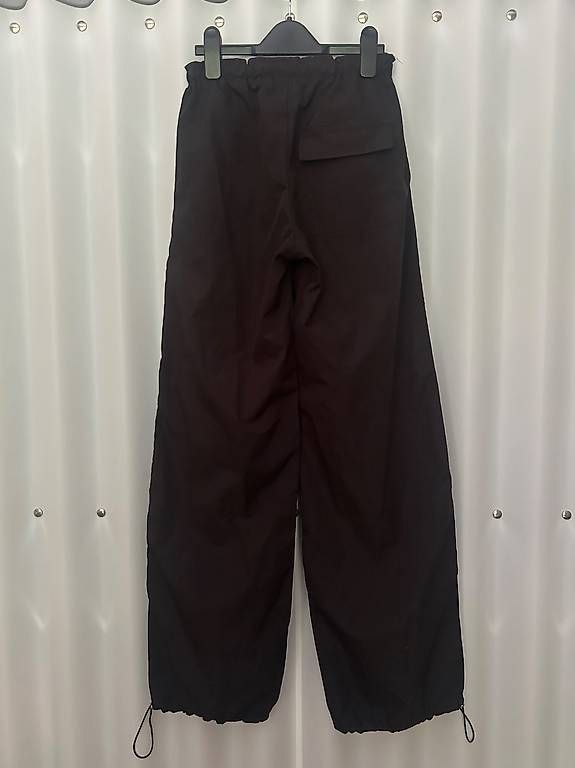 Pantaloni: Schwarze Parachute Pants Gr 34/XS – Usato da Wettingen venduto da ame_wxp2 1