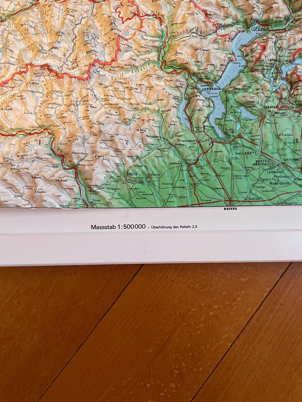 Cartes géographiques & atlas: Schweizer Relief – D'occasion à Bern par respublica 1