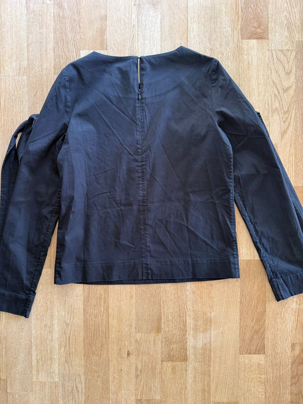Cos Camicette: Spende Theodora Stiftung - COS - Bluse mit Bindearmen -Gr34 – Usato da Fällanden venduto da La_Natie 5