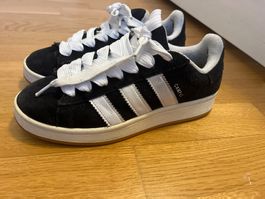 Baskets Adidas Campus noir et blanc 40