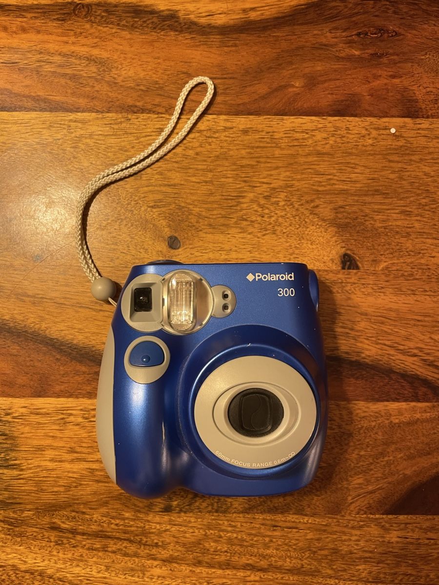 Polaroid Kamera: Polaroid Kamera – Gebraucht aus Ettiswil von suesueheck