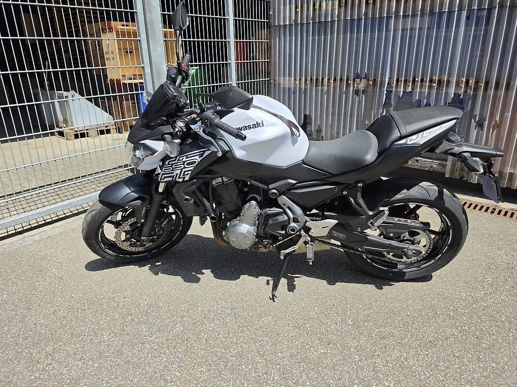 Kawasaki Strasse: Kawasaki Z650 – Gebraucht aus Waldstatt von christianmarti1990 2