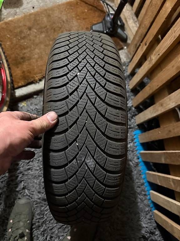 Pneumatici & Ruote complete: Winterreifen  – Usato da Muri AG venduto da GMAF 1