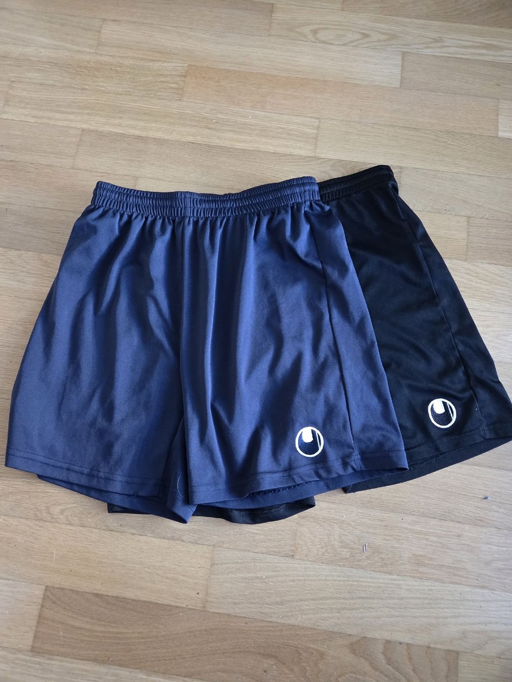 Pantaloni: uhlsporthosen – Usato da Bern venduto da sil_v7sn
