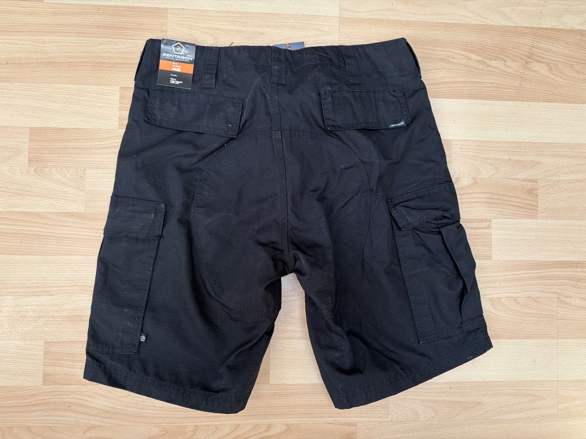 Pantaloni: PENTAGON Shorts Gr. 42, neu – Nuovo (secondo la descrizione) da Thun venduto da BanjoDan 2