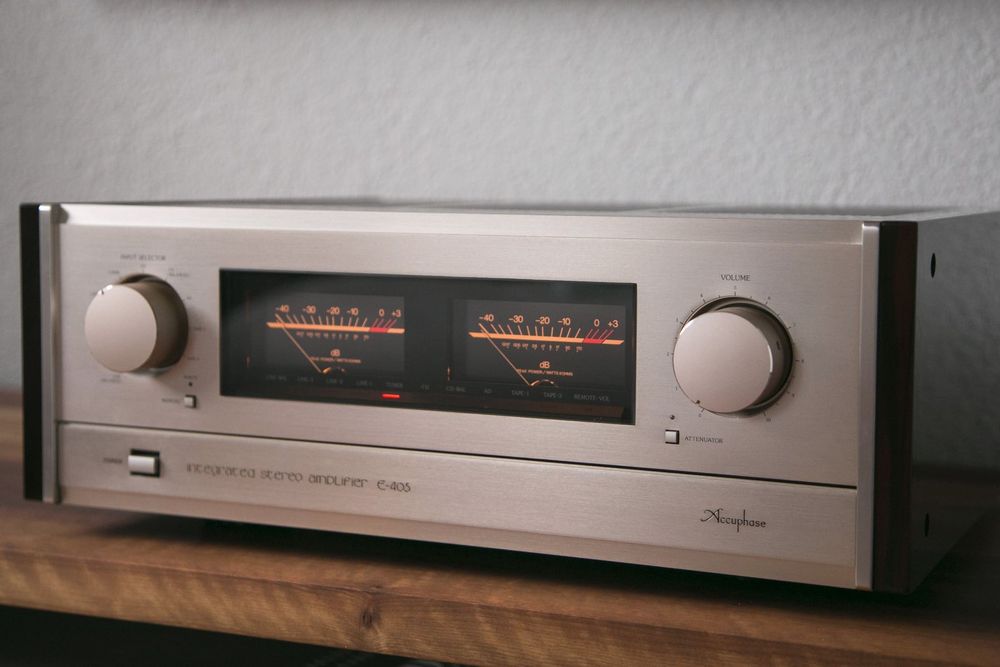 Accuphase E-405 | Kaufen auf Ricardo