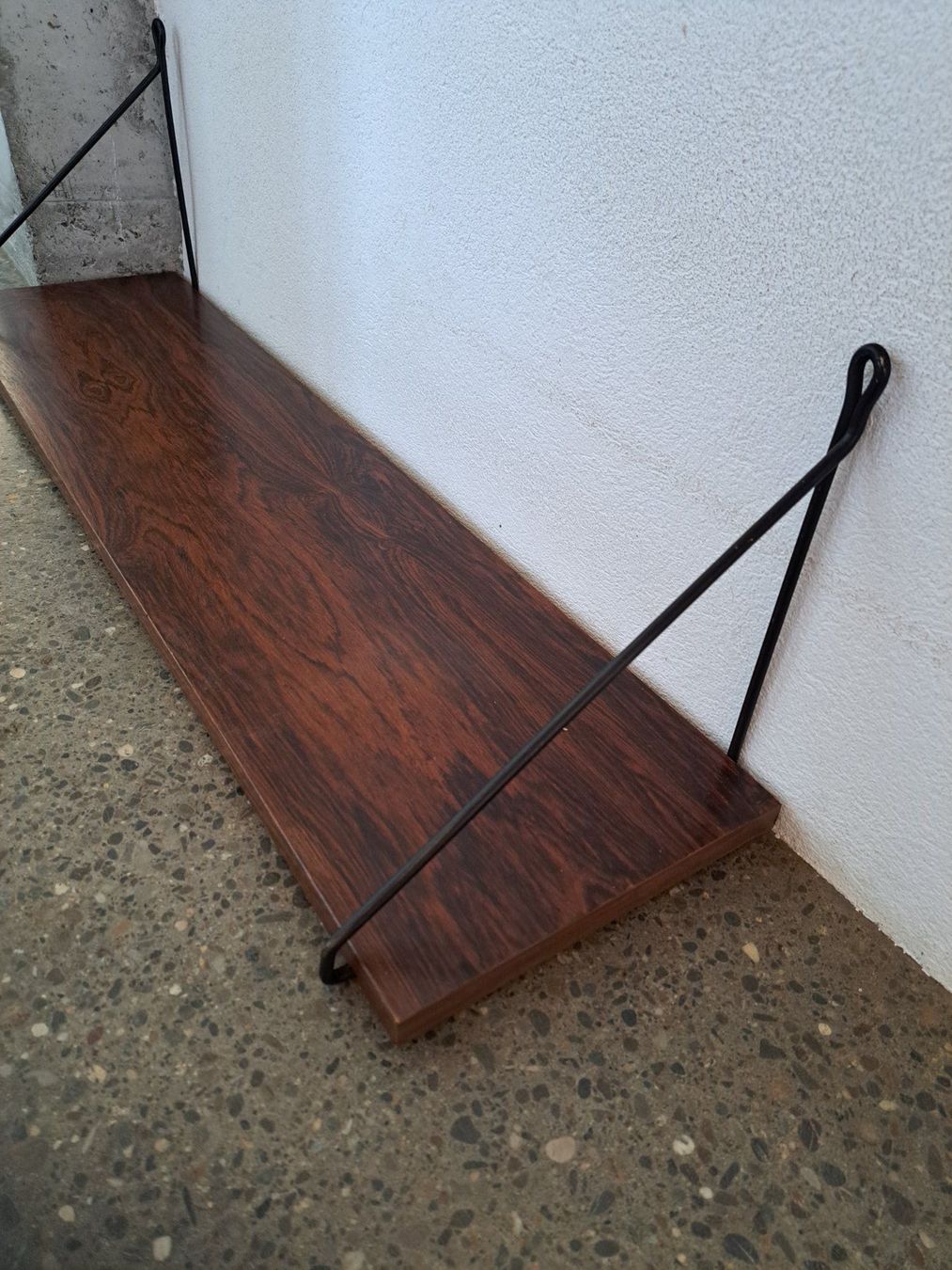 Scaffali: Stringregal Holz Metall Hängeregal Palisander 91cm lang – Usato da Rosshäusern venduto da objekte-24 1