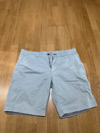 Sommerliche Herrenshorts, Grösse 52, Mint
