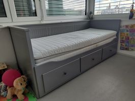 IKEA HEMNES Tagesbettgestell inkl. Matratze + Reinigung