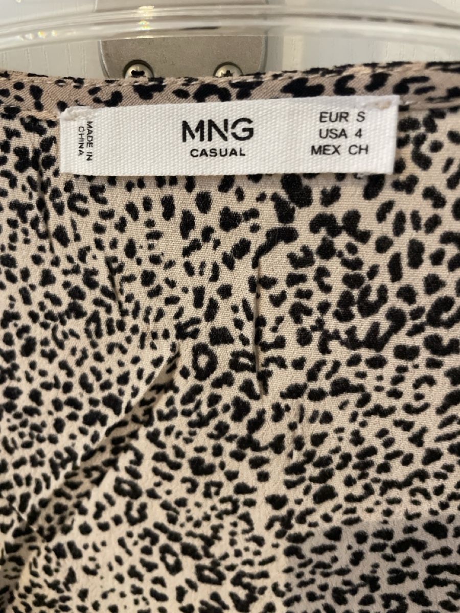 Mango Camicette: Elegante Bluse von Mango mit Leo-Muster, Grösse S – Nuovo (secondo la descrizione) da Hettlingen venduto da tam_2tks 2