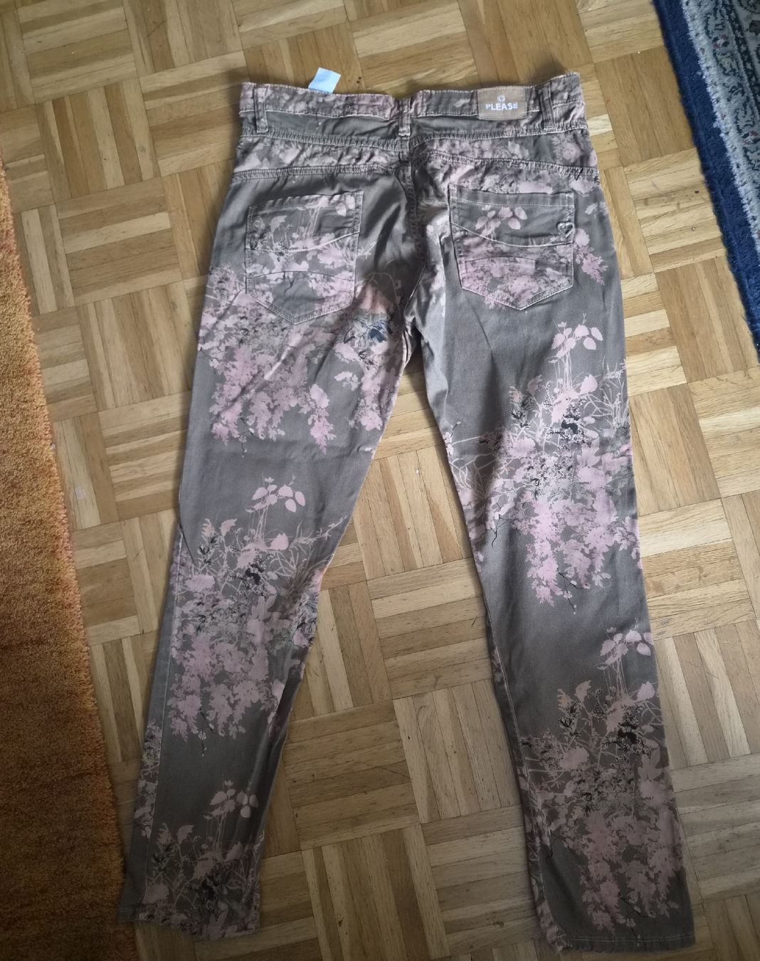 Please Jeans Pantaloni: Please tolle Hose Gr. L – Usato da Frenkendorf venduto da Moon111 1