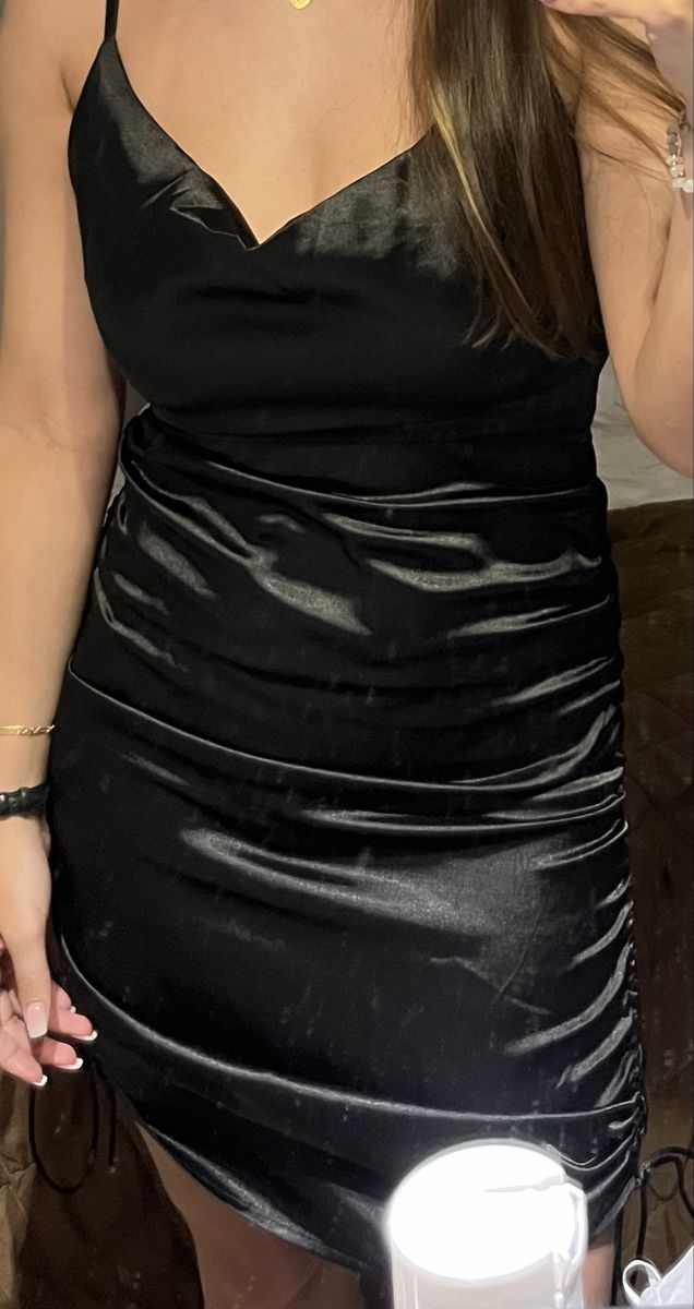 Shein Robes: Robe – D'occasion à Montsevelier par Duna2210 2