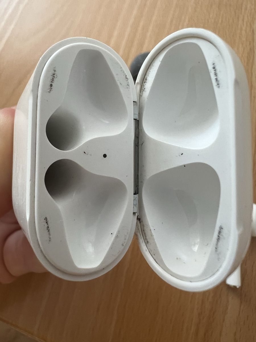 Apple Cuffie: Apple AirPods 2. Generation mit Case – Difettoso da Rothenfluh venduto da lizu02 2