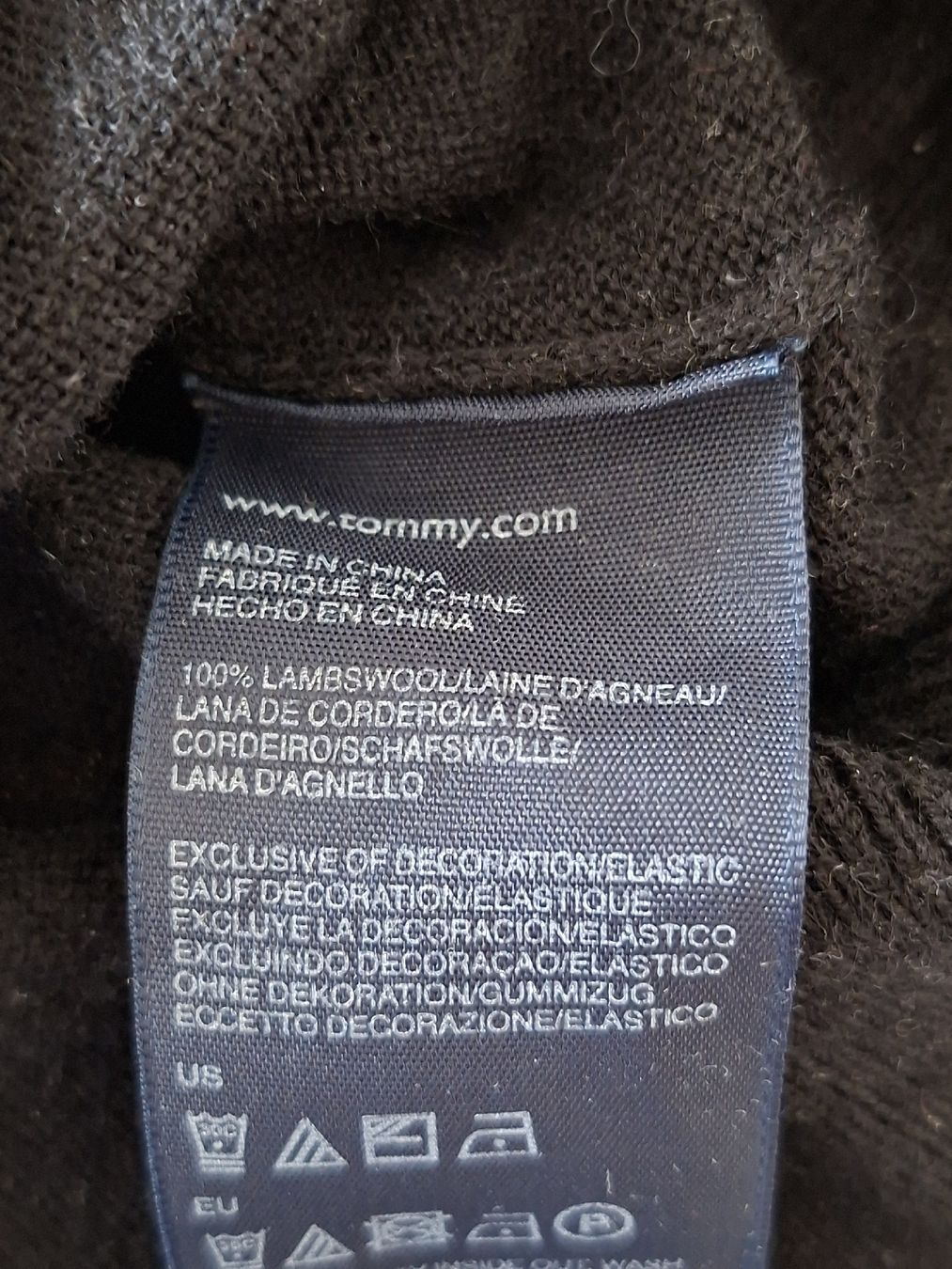 Tommy Hilfiger Pullover & Sweatshirts: Pull en laine  noir Tommy Hilfiger, taille M, – Gebraucht aus Renens VD von ser_j2fn 6