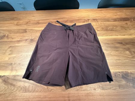 On Performance Shorts NEU