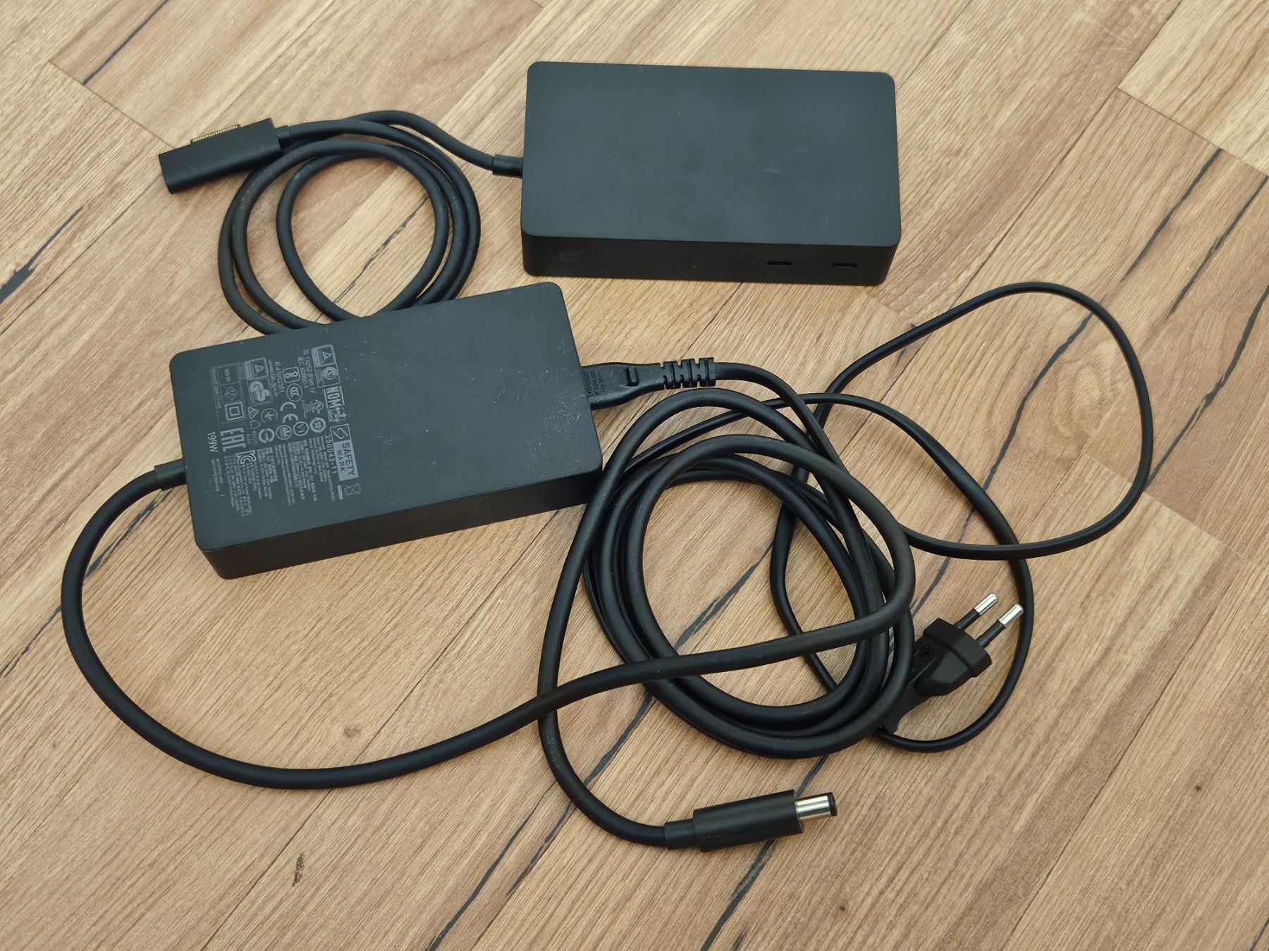 Microsoft Docking station: Microsoft Surface Dock 2 – Usato da Hinwil venduto da 97