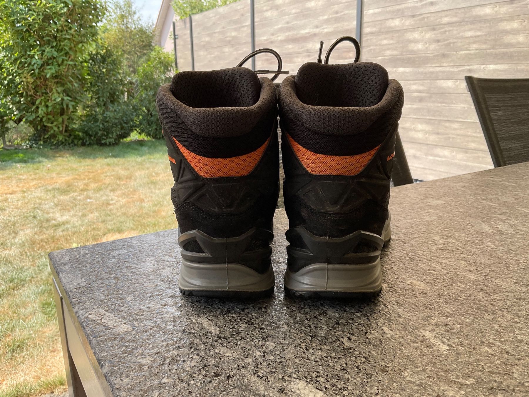 Lowa Scarpe da uomo: Lowa Wanderschuhe Grösse 44 1/2 – Usato da Kirchberg SG venduto da anfama 2