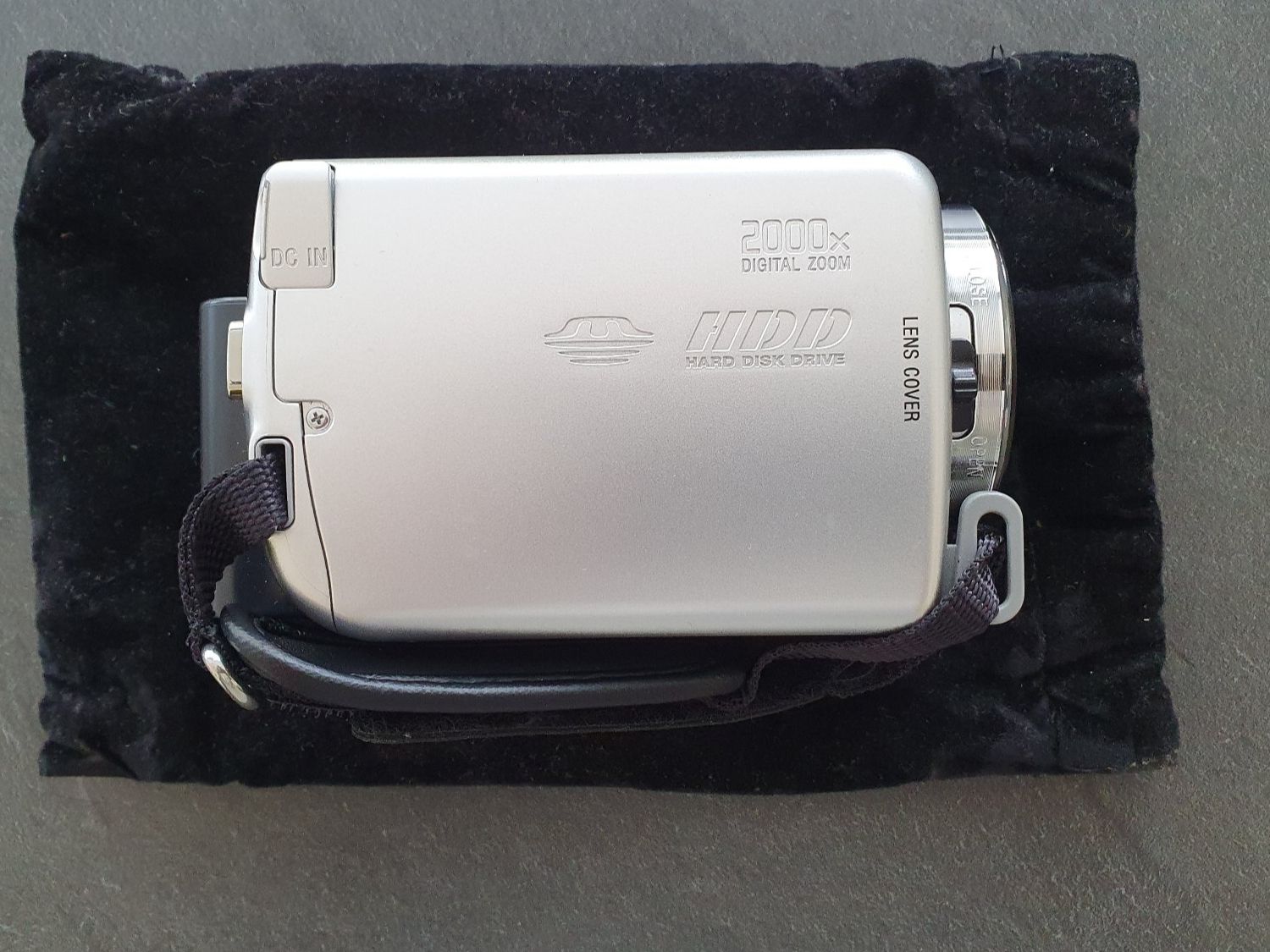 Sony Videocamere: HANDYCAM SONY DCR-SR68E – Usato da Préverenges venduto da PimentCash 4