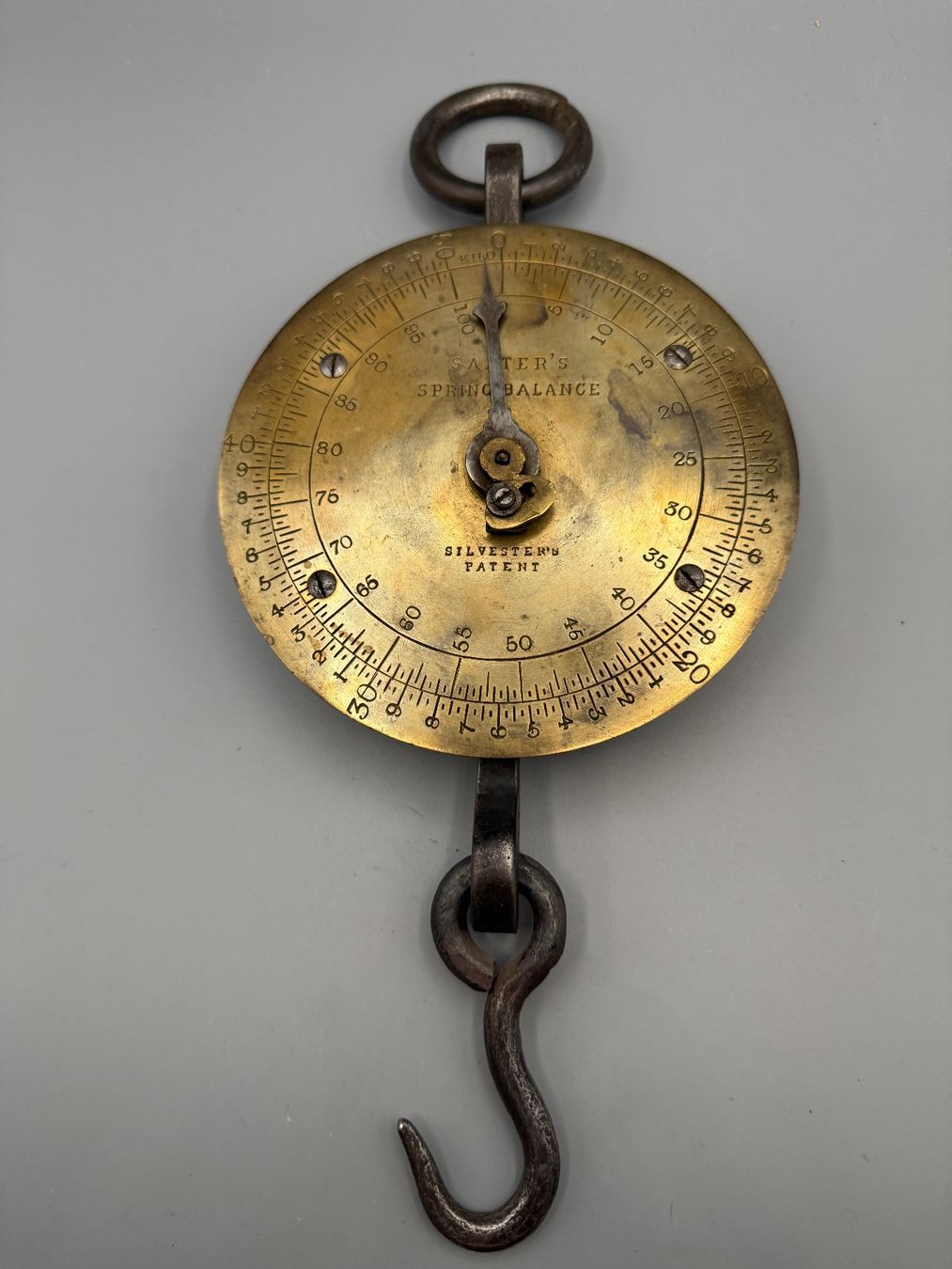 Waagen und Gewichte: Antike Hängewaage Salter`s Spring Balance – Gebraucht aus Ueberstorf von Brocandi