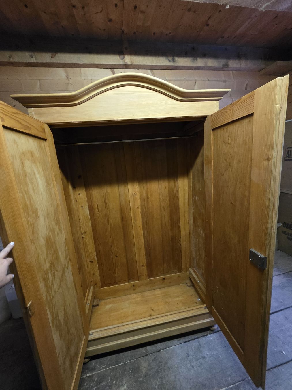 Armadi: Massiver Tannenholz Schrank – Usato da Montlingen venduto da Eifach_nur_Bellinda 2