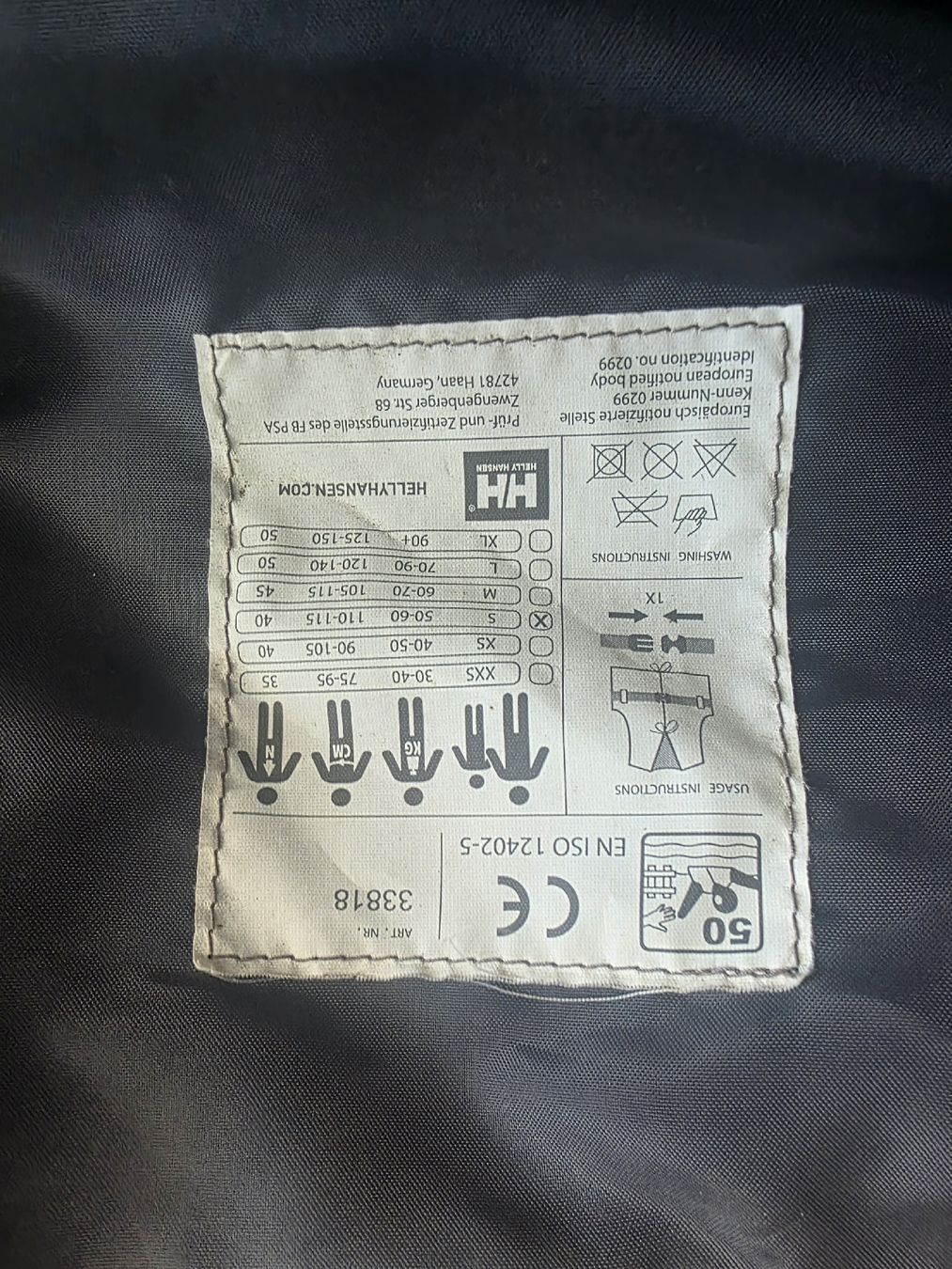 Helly Hansen Gilets de sauvetage: Helly Hansen Schwimmweste  – D'occasion à St. Erhard par Gianlucagerber 2