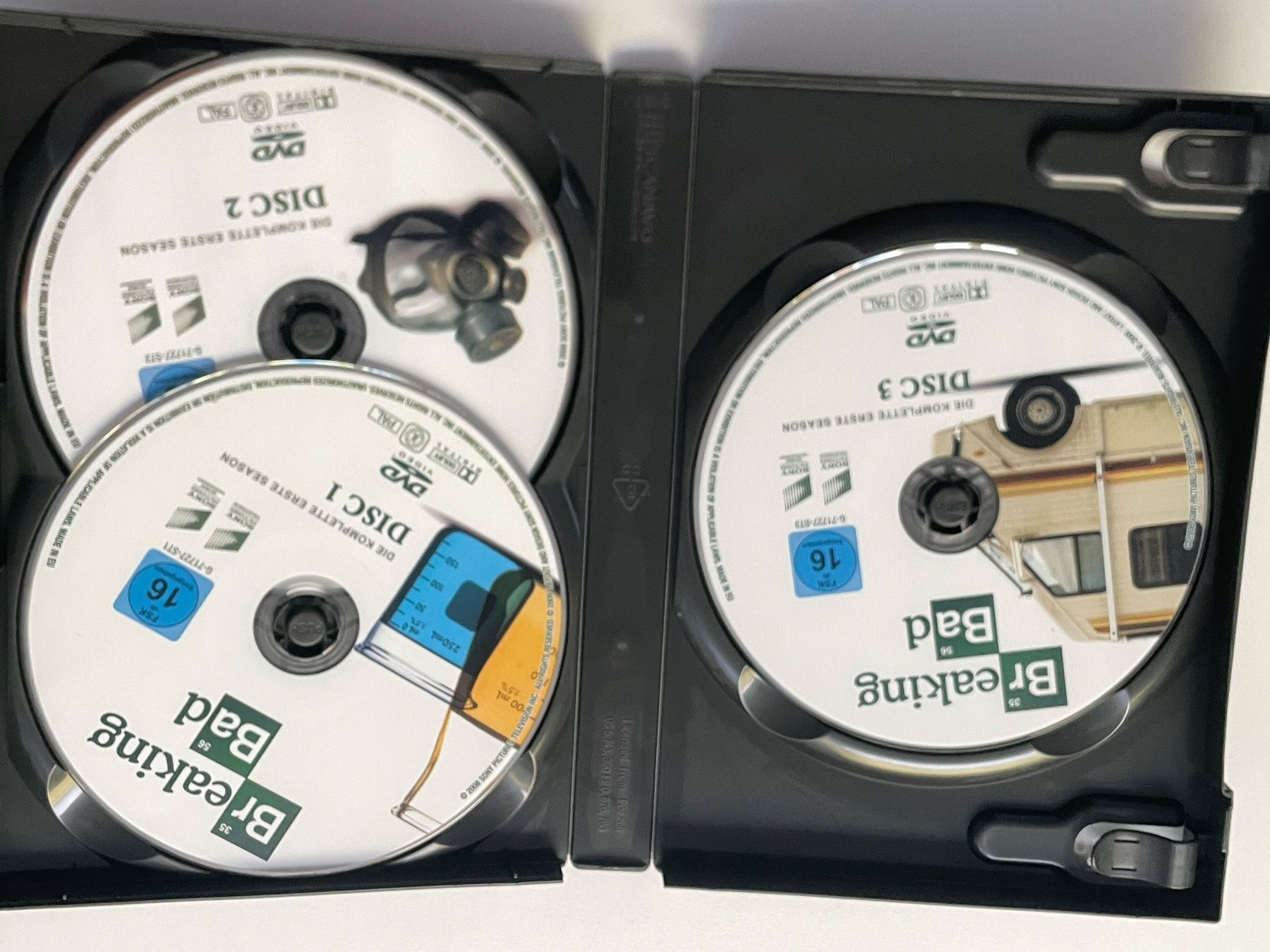 Alle DVDs: Breaking Bad Staffel 1 2 – Gebraucht aus Muri b. Bern von AdidasCollector 3