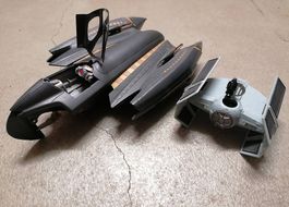 Star Wars Raumschiffe mit Darth Vader Figur