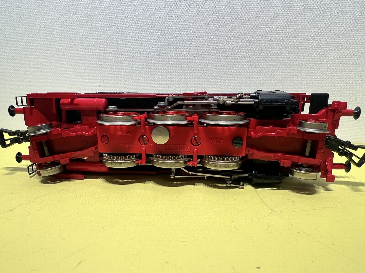 Fleischmann Modelleisenbahnen: Fleischmann BR64 Dampflok Gleichstrom HO – Gebraucht aus Weinfelden von Kammerflimmern 6