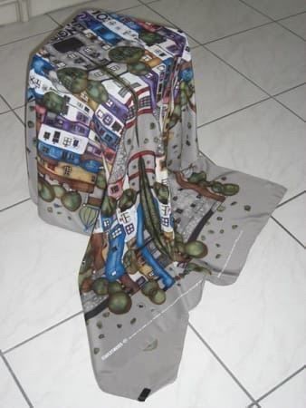 Hundertwasser  Seiden-Foulard neuwertig