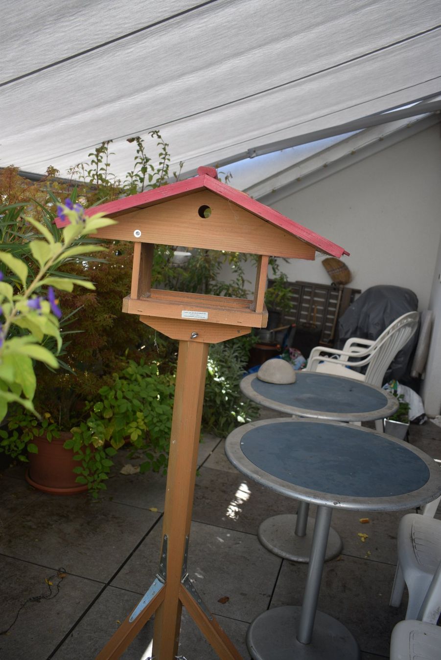Petites maisons à oiseaux: Vogelfutter Haus – D'occasion à Brügg BE par Aristotolius 9