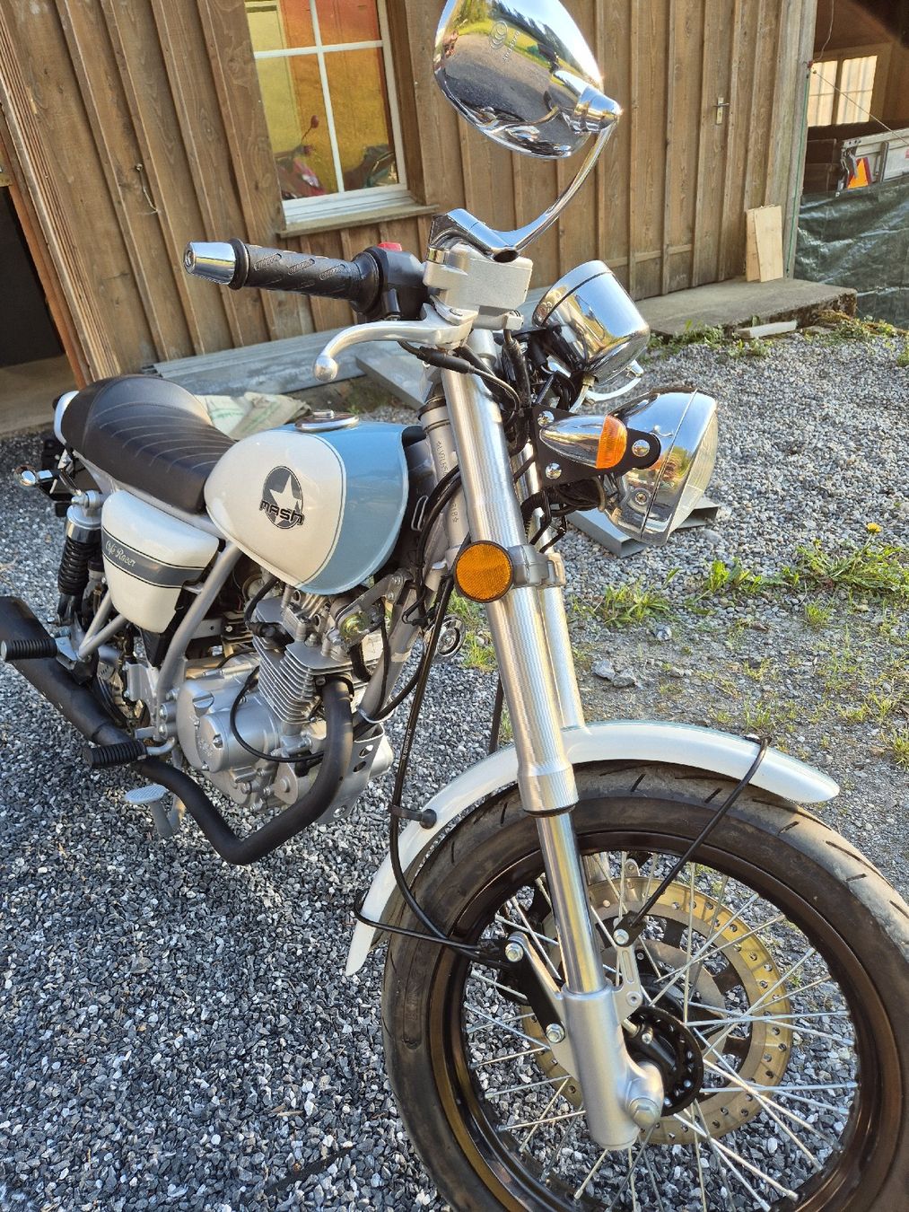 Mash Altro: Mash 125 Cafe Racer – Usato da Wolfhalden venduto da Jezzler
