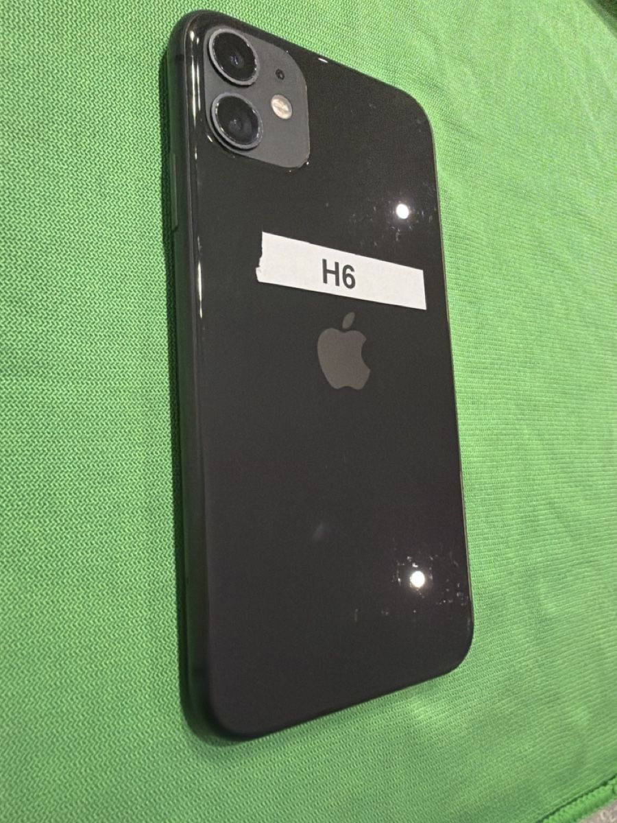 Apple Telefoni cellulari / Smartphones: iPhone 11 / Schwarz/ 64Gb / 87% Akku / H6 – Usato da Arbon venduto da BaX_94 2