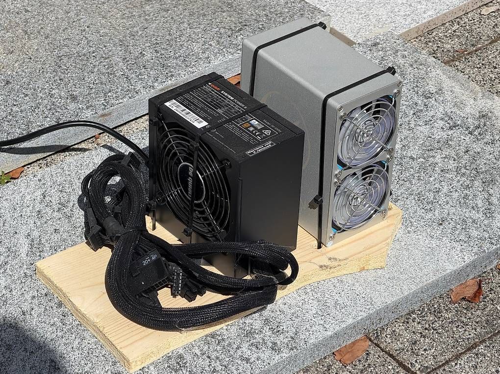 Goldshell Coin Miner: Goldshell Mini-DOGE Miner mit 500W Netzteil – D'occasion à Wohlenschwil par Snowbound