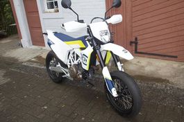Husquarna Supermoto 701