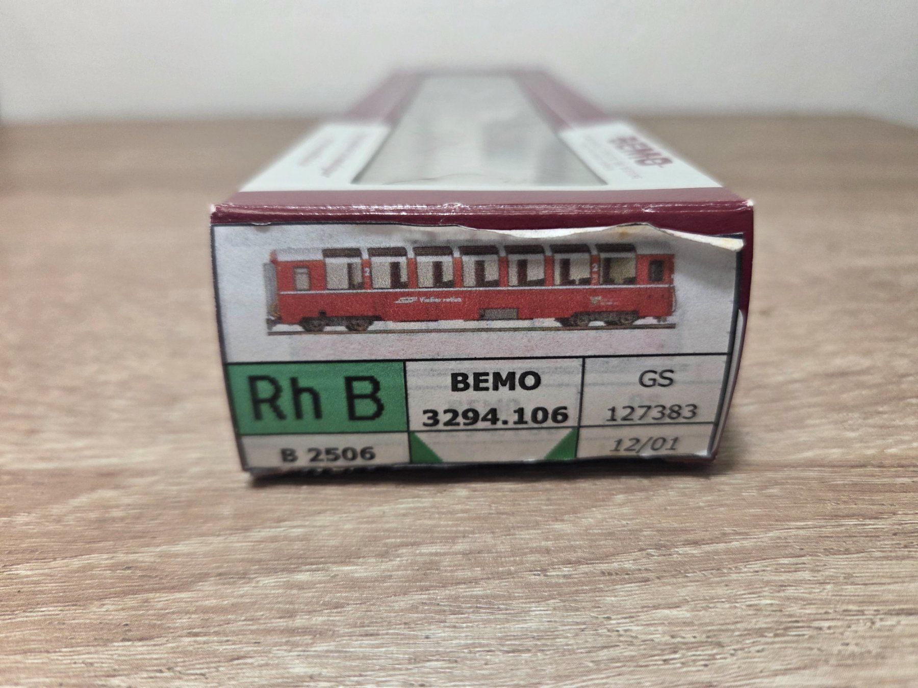 Bemo Modellini di ferrovie: Bemo 3294 106 Panoramawagen RhB H0m – Nuovo e nell'imballaggio originale da St-Aubin-Sauges venduto da Lo_Go 6