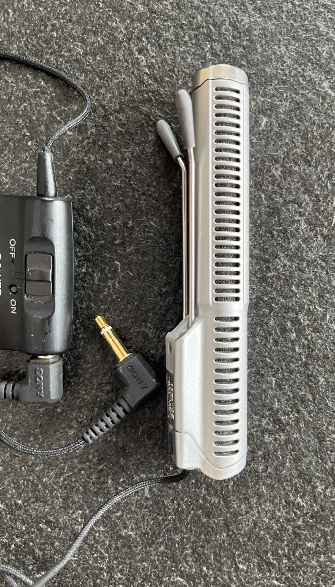 Sony Microfoni: Tisch Richt-Mikrofen von SONY – Usato da Ittigen venduto da franzis6 3