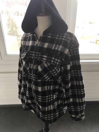 Pull&Bear Jacke mit Kapuze, Gr. M, 38 Top Zustand! Care