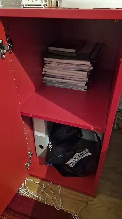Ikea Mobili per bagno: Petit meuble de rangement rouge  pratique et moderne – Usato da Ostermundigen venduto da Gaia_5c