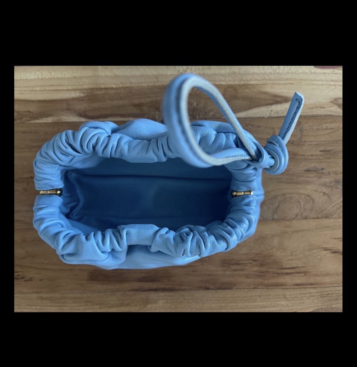 Mansur Gavriel Sacs femmes: Clutch mansur gavriel  – D'occasion à Lausanne par Meganelausanne 1