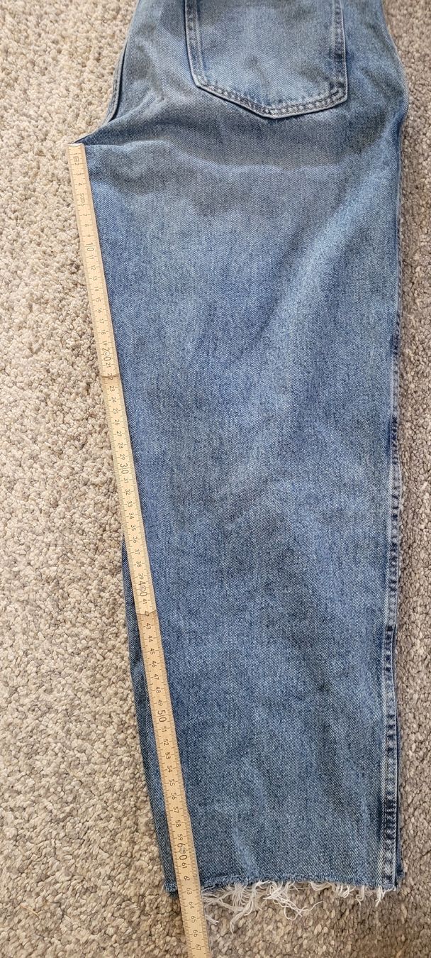 Jeans: Jeans larges  – D'occasion à Farvagny-le-Grand par Nayanis 2