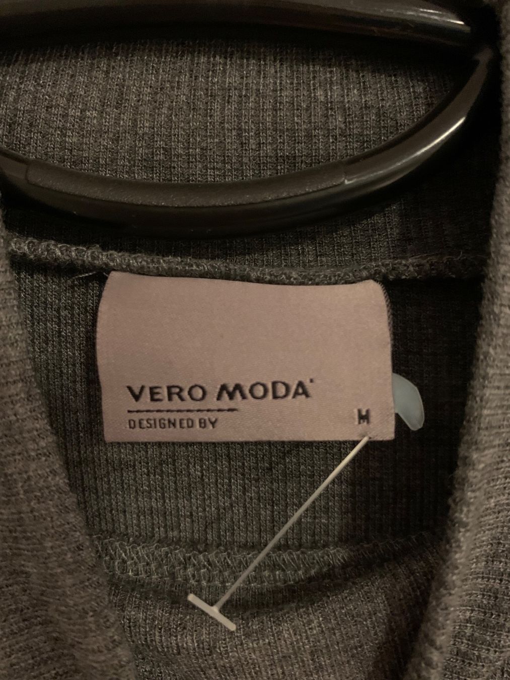 Maglioni & Felpe: Vero Moda Pullover Gr. M – Usato da Fislisbach venduto da KolibriSecondhand 1