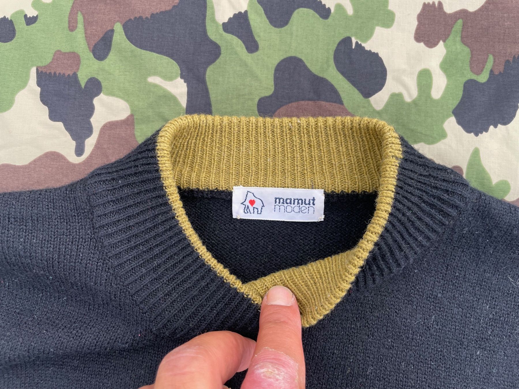 Maglioni & Felpe: Vintage 90s Sweater Wool Sz L – Usato da Zürich venduto da le_souk 2