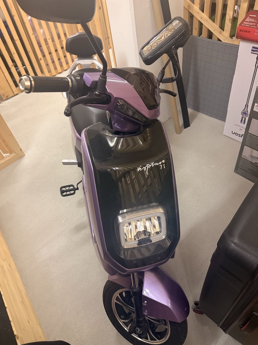 Vespino Scooters: Vespino 7i – Neuf (Voir description) à Zürich par Alinasimon 2