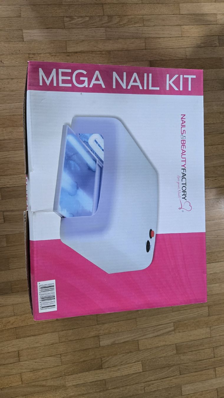 Unghie finte: Nagel Lampe im Set mit Tips und Deko – Usato da Affoltern am Albis venduto da avi_ 5