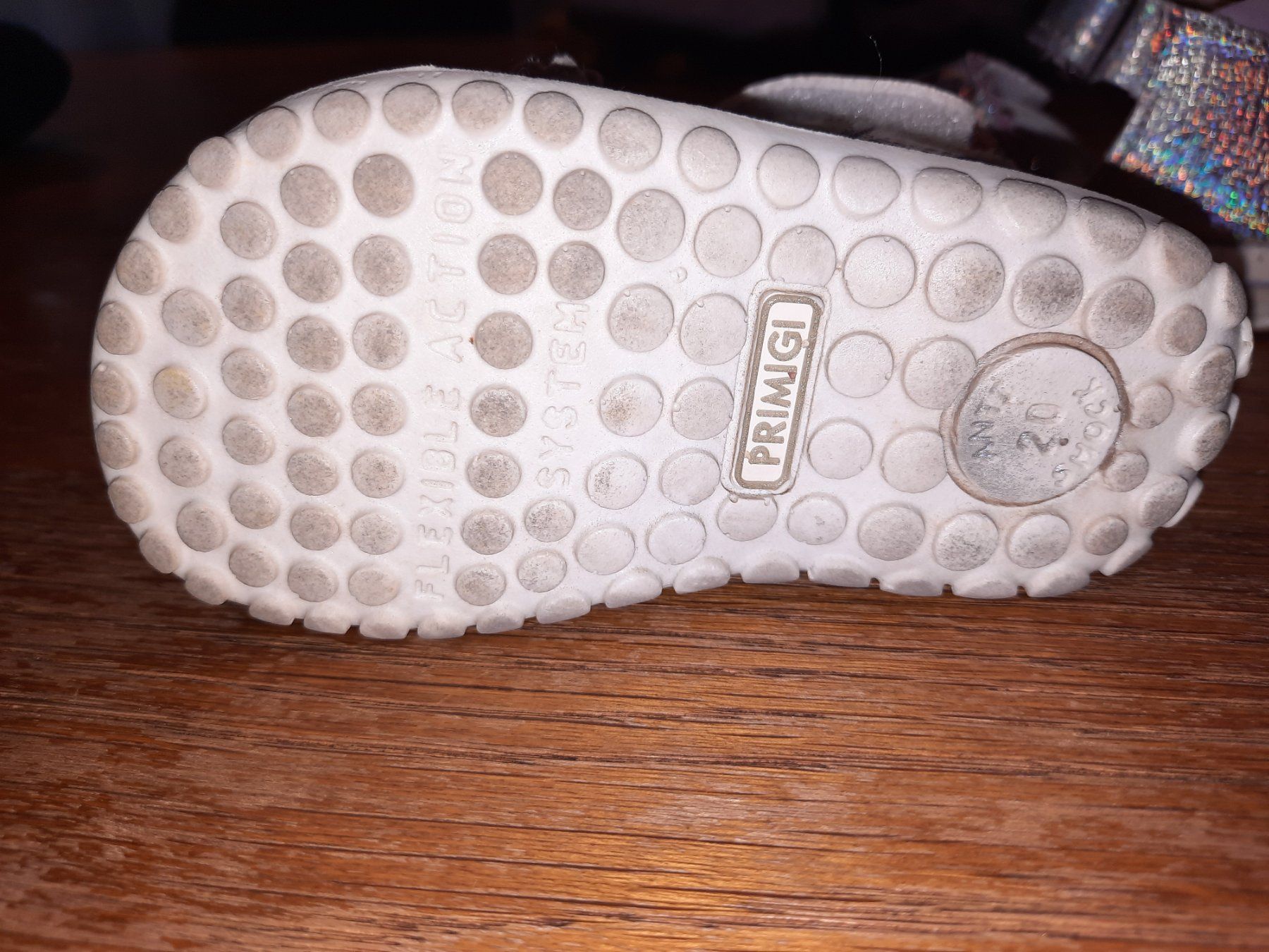 Scarpe per ragazzi: Sandalen in der Grösse 20 – Usato da Reiden venduto da armand8 2