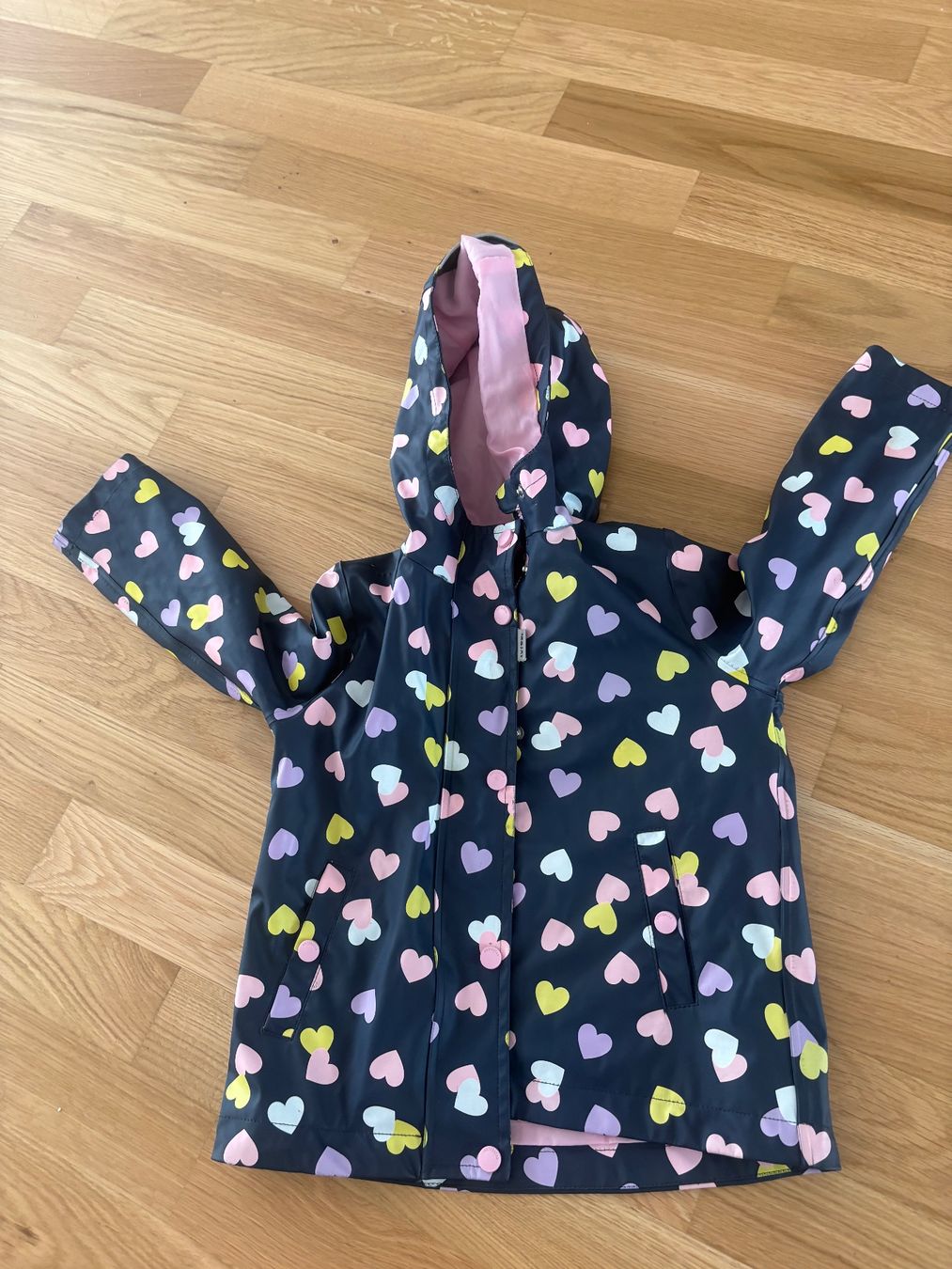 Vestes & Manteaux: Rain jacket children dark blue heart pattern used condition – D'occasion à Oensingen par Diksik