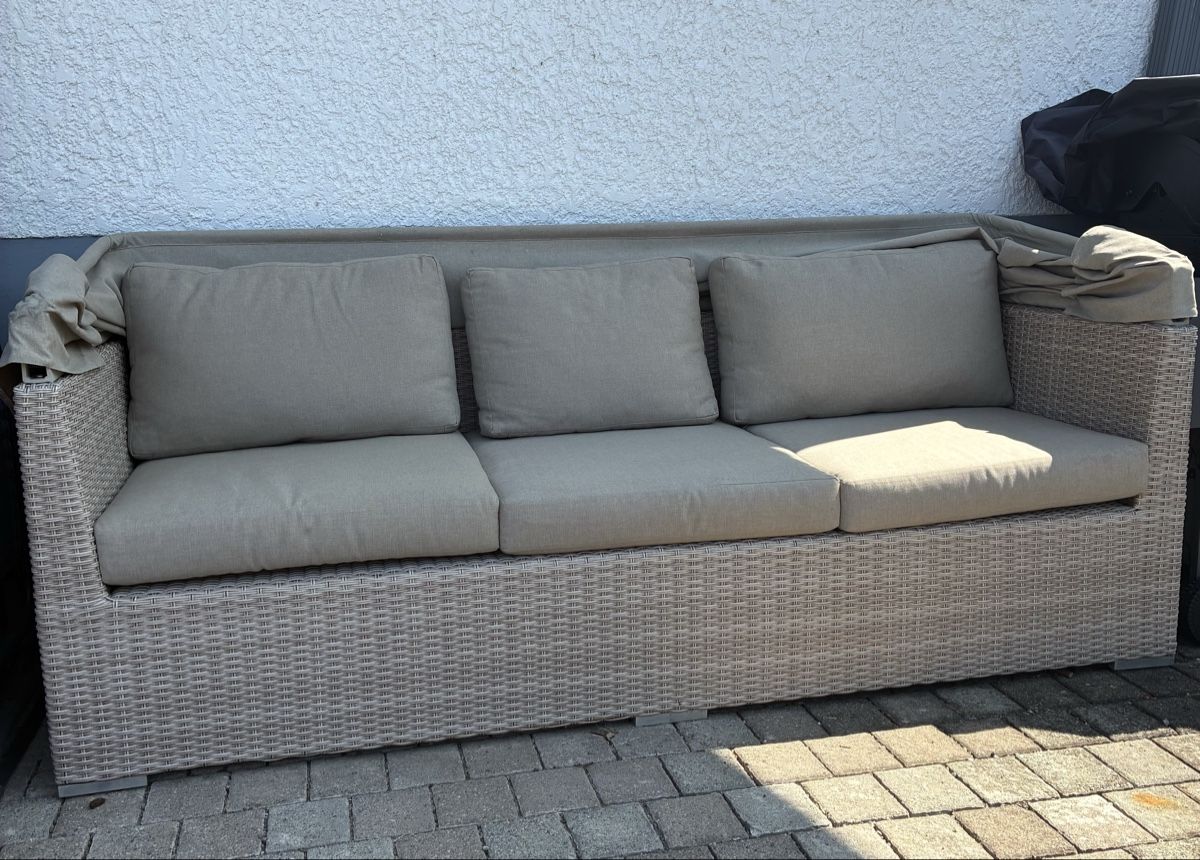 Divani: Gartenlounge mit Dach – Usato da Belp venduto da Lea10. 3