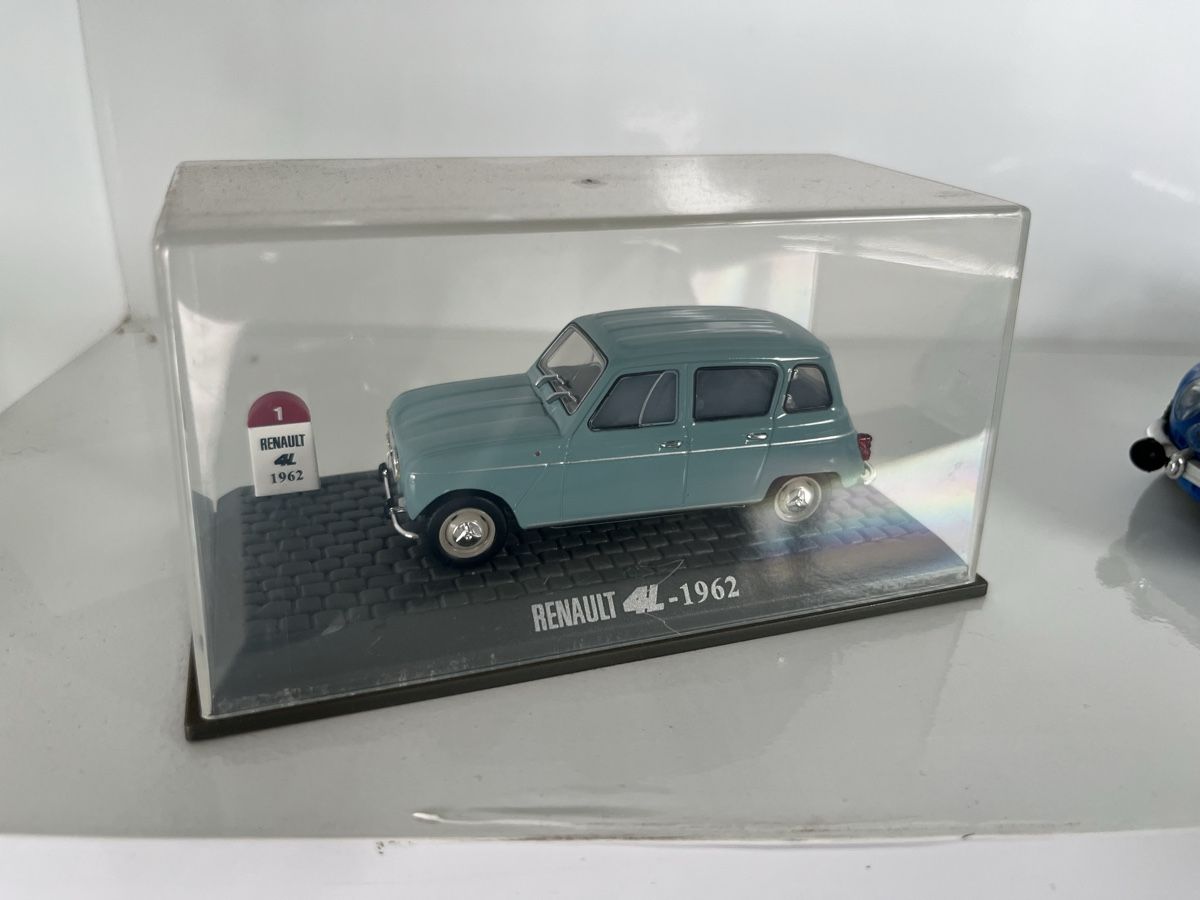 Renault Modellini d'auto: Renault R4  – Usato da Kräiligen venduto da tisala