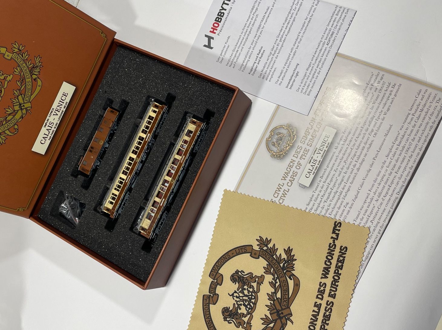 Hobbytrain Modellini di ferrovie: Hobbytrain H22102 3 teiliges Simplon-Express CIWL Set – Nuovo (secondo la descrizione) da Wilderswil venduto da Modellbahn-Shop-Moll 1