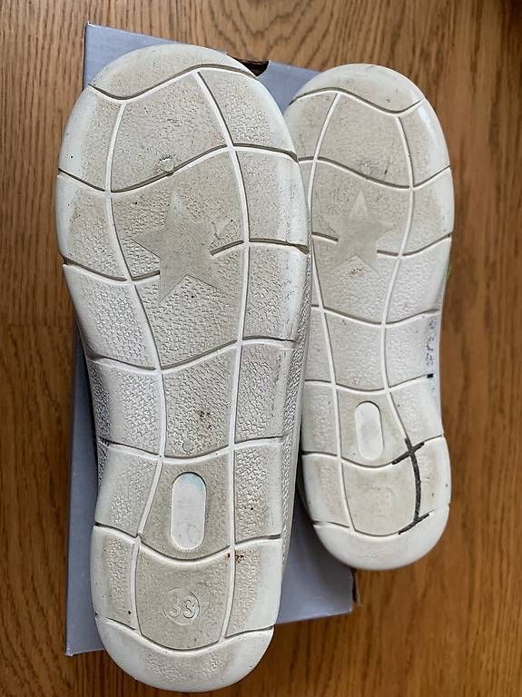 Scarpe per ragazzi: Shoes size EU 33 – Usato da Uster venduto da dan_5m6y 1
